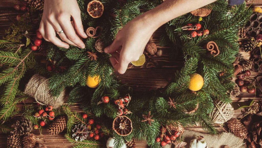 how to display wreaths at a craft show