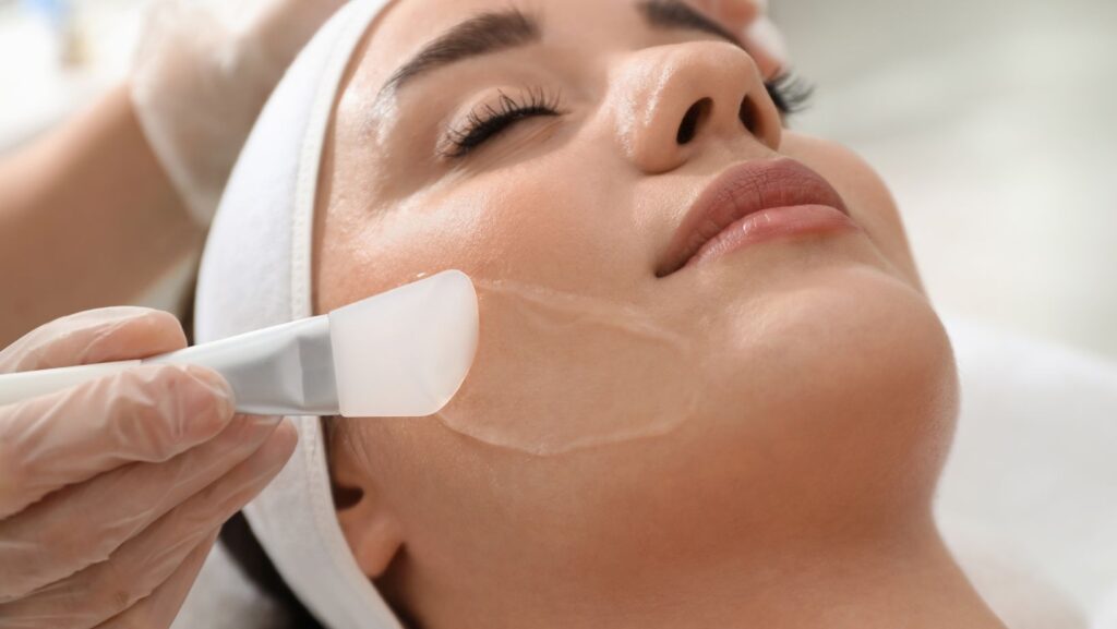 9 Clear Signs It’s Time for a Facial Peel