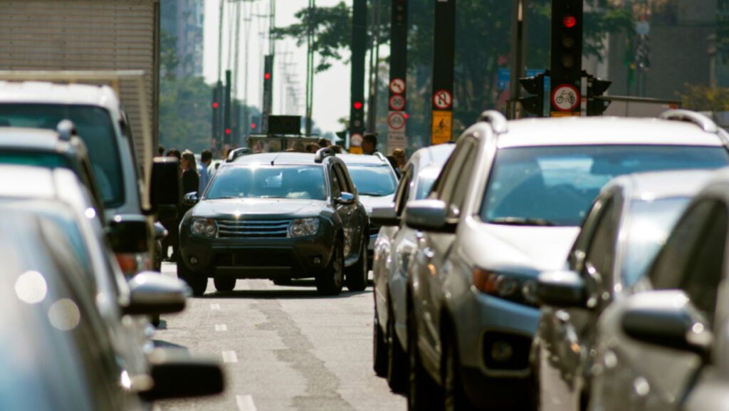 What Constitutes Improper Lane Change and How Do They Lead to Accidents?