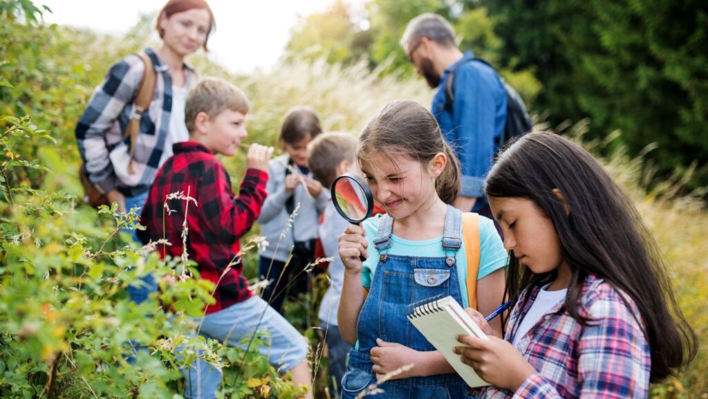 12 Benefits of Enrolling Your Kids in a School Holiday Program