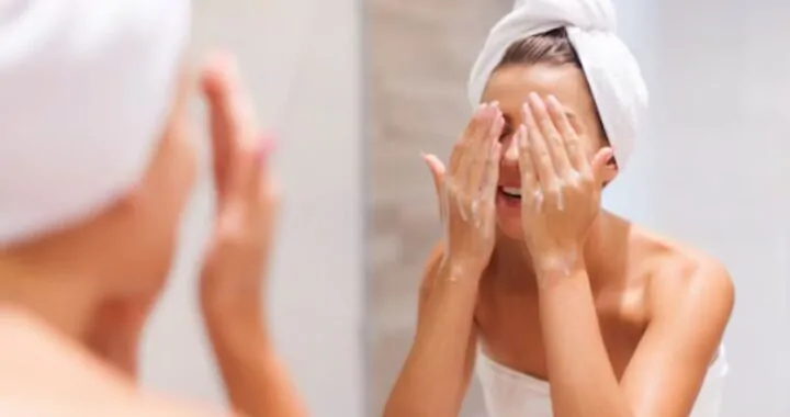 Face Cleanser: How to Choose the Right Face Cleanser for Your Skin Type